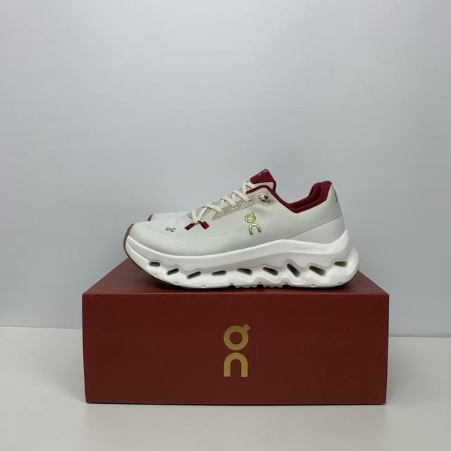 On昂跑 Cloudtilt 高品质 蛇年限定款 舒适减震百搭轻便 低邦 休闲跑步鞋 Size：36 37 38 39 40 41 42 43 44 45