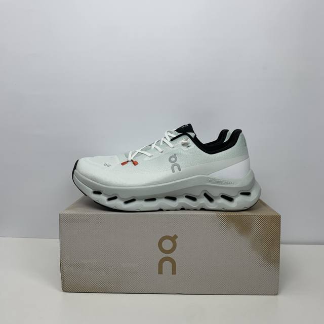 On昂跑 Cloudtilt 高品质 舒适减震百搭轻便 低邦 休闲跑步鞋 Size：36 37 38 39 40 41 42 43 44 45