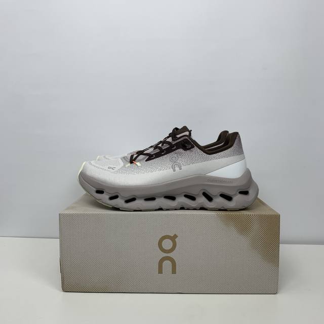 On昂跑 Cloudtilt 高品质 舒适减震百搭轻便 低邦 休闲跑步鞋 Size：36 37 38 39 40 41 42 43 44 45