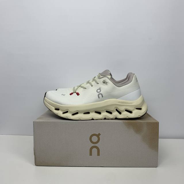On昂跑 Cloudtilt 高品质 舒适减震百搭轻便 低邦 休闲跑步鞋 Size：36 37 38 39 40 41 42 43 44 45