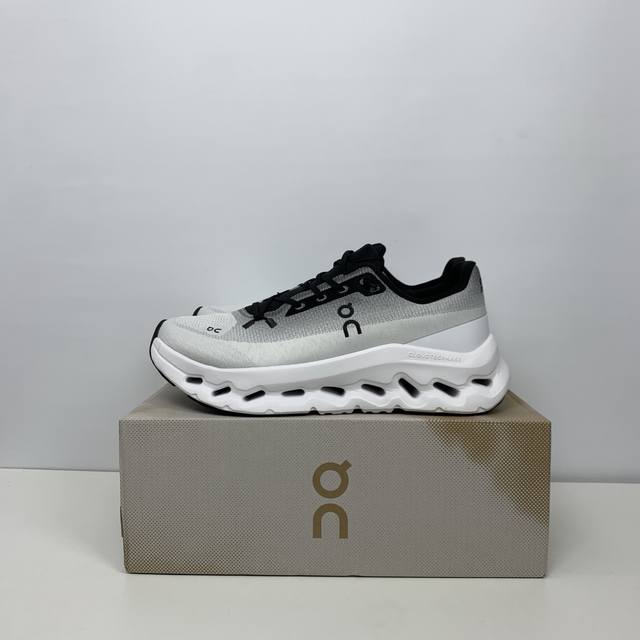 On昂跑 Cloudtilt 高品质 舒适减震百搭轻便 低邦 休闲跑步鞋 Size：36 37 38 39 40 41 42 43 44 45