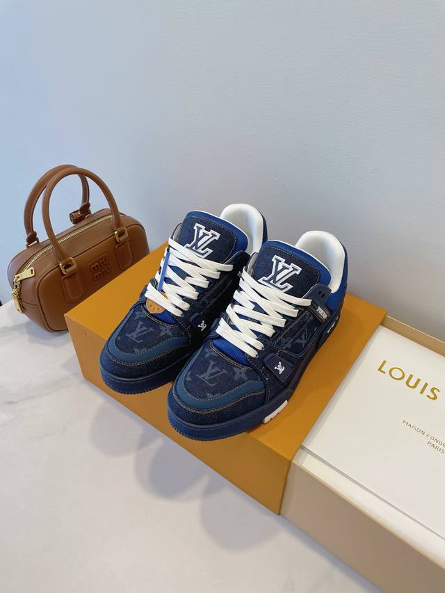 Lv Trainer 25 男酷女萌的王炸组合最飒的Cp鞋组合 鞋子的气质都能搭出清冷的千金感，高级有层次感！ 深醉玫粉暖调棕咖冰川灰墨灰 Size 35-45