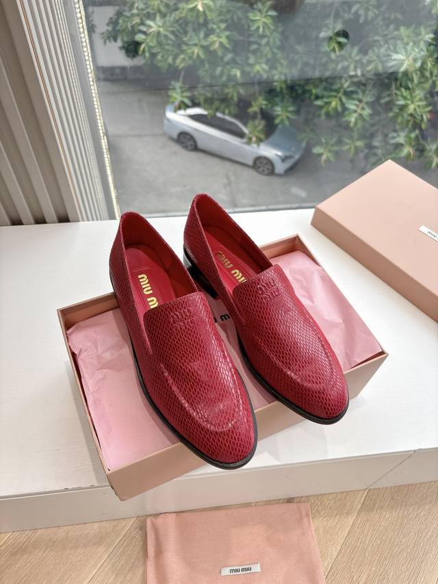 代购级别G126现货供应顶级版本Miu Miu玛丽珍粗跟 镂空编织芭蕾鞋单鞋缪缪女士装饰缎面芭蕾舞平底鞋独家高版 Miu Mi*2025春夏平底玛丽珍乐福鞋平底