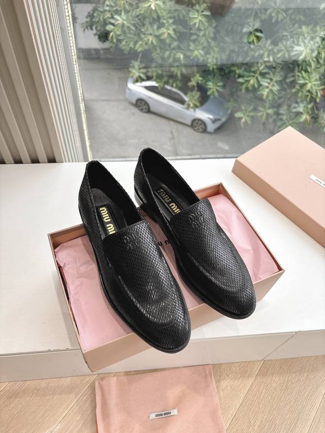 代购级别G126现货供应顶级版本Miu Miu玛丽珍粗跟 镂空编织芭蕾鞋单鞋缪缪女士装饰缎面芭蕾舞平底鞋独家高版 Miu Mi*2025春夏平底玛丽珍乐福鞋平底