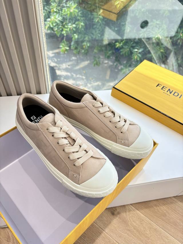 新色系G036Fendi芬迪2025新款板鞋休闲运动鞋布鞋 经典Ff老花面 超好看百搭 L内里采用透气布里 轻便 舒适百搭 原版Tpu大底 码数：35-40 4