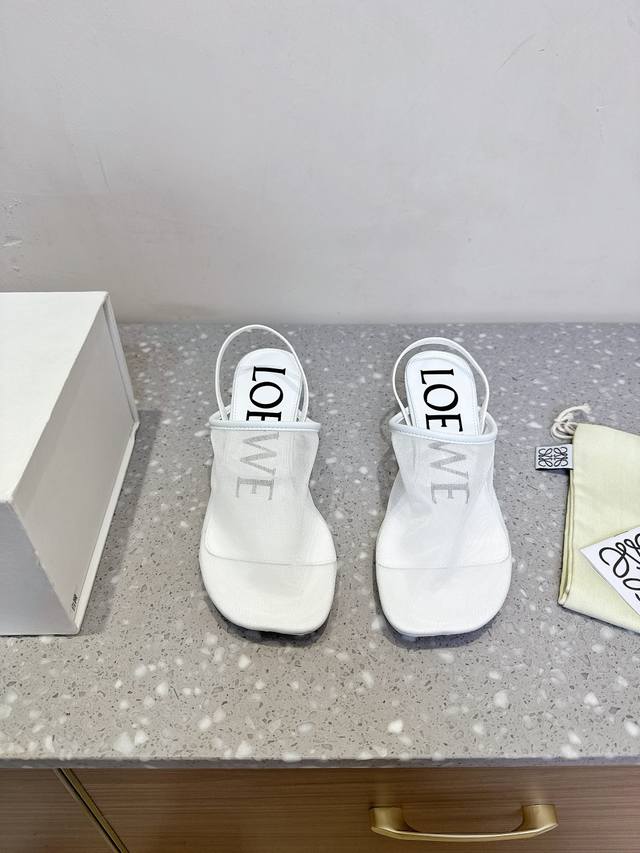 Loewe 罗意威 25Ss春夏新款 冰丝网 猫跟 拖鞋 真正空调鞋，加若隐若现的美感，上脚真的太美了！！！ 强烈推荐，超级懒人时装拖，三种穿法 明星博主同款！