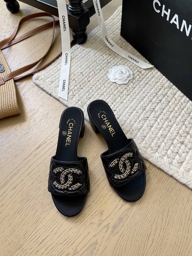 Chanel 25K夏季编织拖鞋系列！ 顶级版本！抢先发售 要高货的看过来 跟高平底 5Cm 鞋面针织 羊皮 垫脚羊皮 真皮大底 码数：34-41 34 40