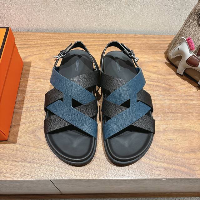 Herme S Ss25 New Arrival～ 专柜大热情侣款，H家配货首选鞋履！ 是爱马仕经典款 每一季都会出很多颜色 绝对是最值得买的配货之一 有遇到的