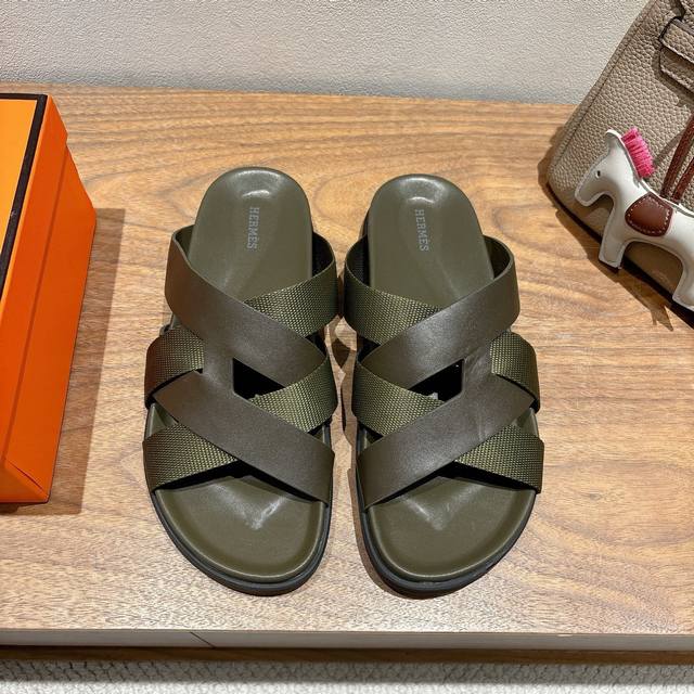 Herme S Ss25 New Arrival～ 专柜大热情侣款，H家配货首选鞋履！ 是爱马仕经典款 每一季都会出很多颜色 绝对是最值得买的配货之一 有遇到的