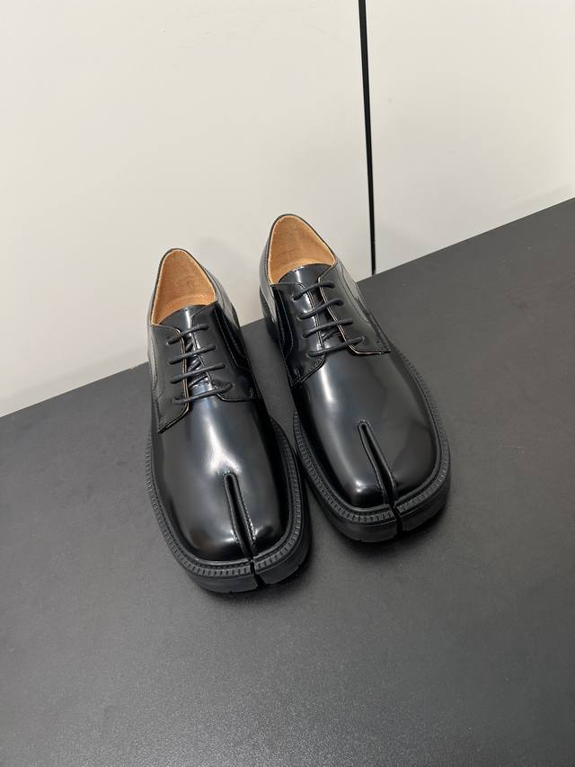 Maison Margiela 马吉拉Mm6家 高版本 增高厚底分趾Tabi小皮鞋系带乐福鞋！ 原版购入开模双层鞋底、鞋型很大方、搭配各种风格都轻松驾驭、小短腿