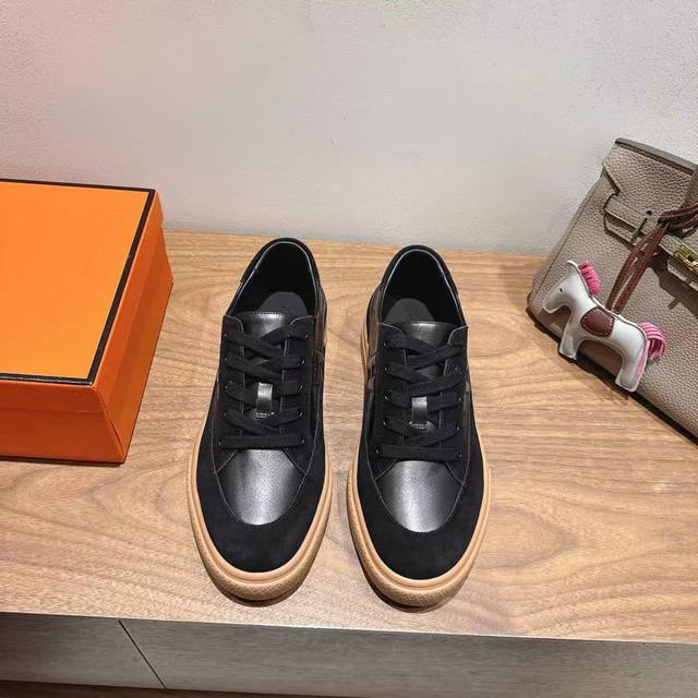 Herme S Ss25 New Arrival～ 专柜大热情侣款，H家配货首选鞋履！ 是爱马仕经典款 每一季都会出很多颜色 绝对是最值得买的配货之一 有遇到的