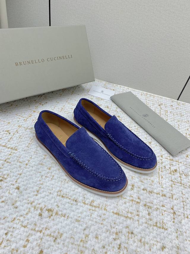 出厂 高版本 Brunello Cucinelli 25Ss 春夏新款 乐福鞋 单鞋 Bc是意大利知名品牌，极简主义风格，纯手工串联珠链配饰！复古又高级！简约又