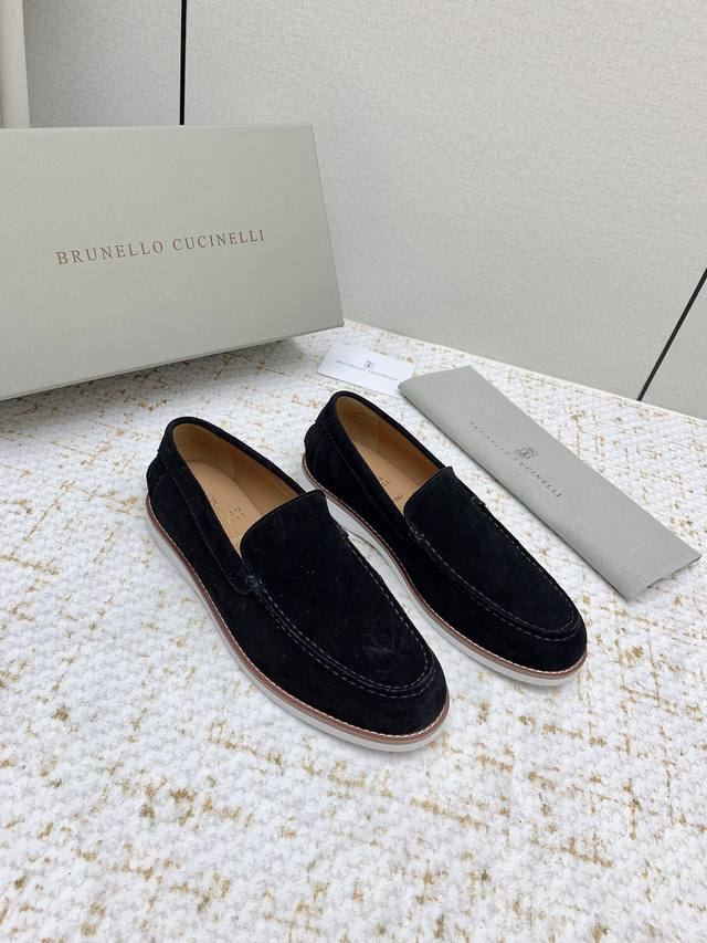 出厂 高版本 Brunello Cucinelli 25Ss 春夏新款 乐福鞋 单鞋 Bc是意大利知名品牌，极简主义风格，纯手工串联珠链配饰！复古又高级！简约又