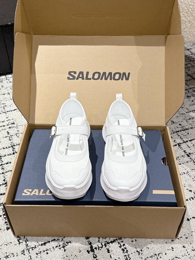 顶级版本 Cdg X Salomon 萨洛蒙 联名款 25 Xt-6 系列 玛丽珍 厚底休闲运动鞋 延续品牌设计基因 融合简约的设计和实用的技术性 依旧是黑白简