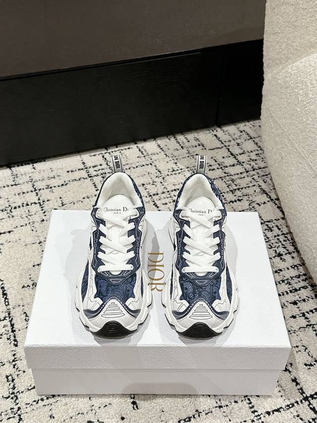 顶级版本 Dior 迪奥 24 最新主推爆品 Dior Vibe 运动 休闲 老爹鞋 原版购入开发做货 品质对比 印有Dior Oblique图案的网眼与白色皮