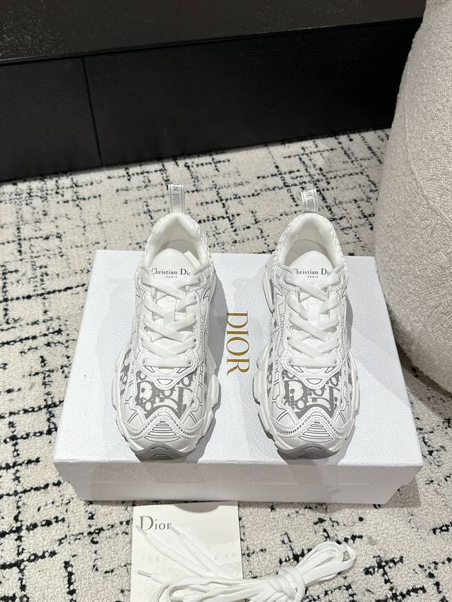 顶级版本 Dior 迪奥 24 最新主推爆品 Dior Vibe 运动 休闲 老爹鞋 原版购入开发做货 品质对比 印有Dior Oblique图案的网眼与白色皮