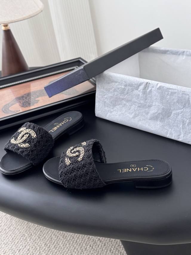 Chanel 25C春夏新款全系列链条拖鞋 全系列首发 专柜有的我都有！ 高版本高品质 鞋面牛皮 原版面料 内里羊皮 原版大底 Size:35-39 其他码数定