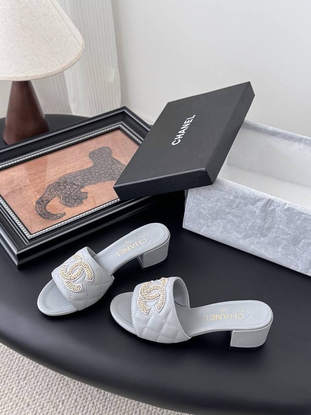 Chanel 25C春夏新款全系列链条拖鞋 全系列首发 专柜有的我都有！ 高版本高品质 鞋面牛皮 原版面料 内里羊皮 原版大底 Size:35-39 其他码数定