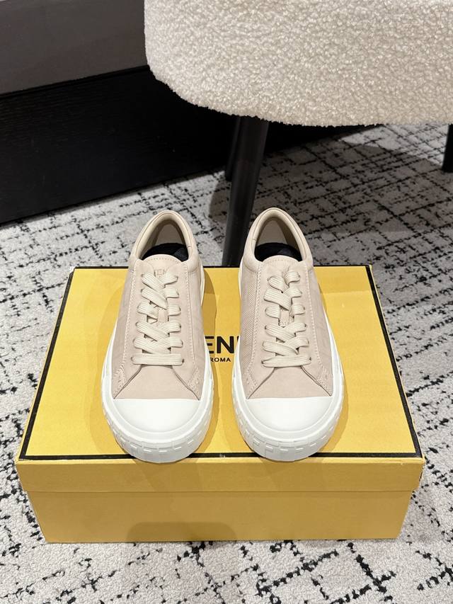 情侣款 Fendi芬迪 25 Domino系列 皮面压花 情侣款 休闲 运动鞋 滑板鞋 Fendi Domino情侣款 运动鞋 -全新必备款型！开启多米诺效应！
