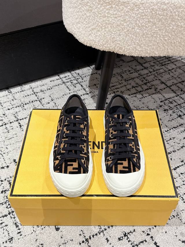 情侣款 Fendi芬迪 25 Domino系列 老花Ff帆布 情侣款 休闲 运动鞋 滑板鞋 Fendi Domino情侣款 运动鞋 -全新必备款型！开启多米诺效