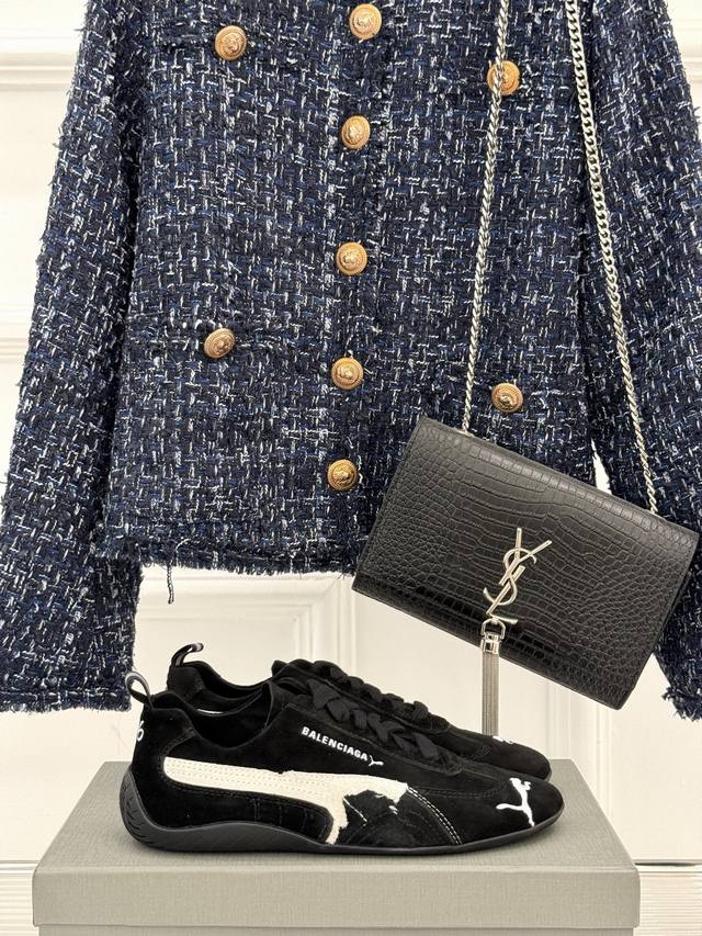 厂价 Balenciaga X 彪马联名情侣款德训鞋 时尚是一场永不停歇的对话 而Balenciaga与彪马的联名 无疑是其中最震撼的一次跨界对谈 当先锋时尚与