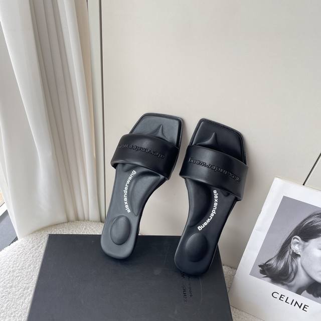 橙子出厂价P Alexander Wang 亚力山大王 方头一字拖 平底拖鞋 码数：35-42