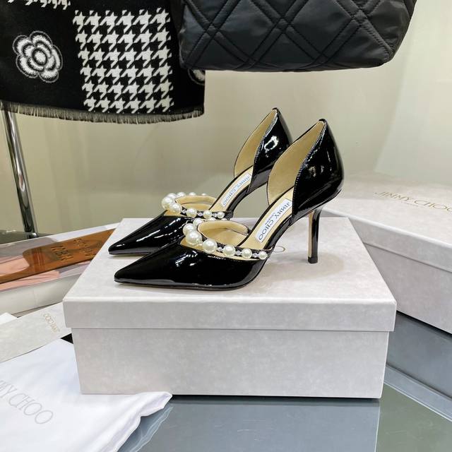 橙子出厂价P Jc Jimmy Choo 珍珠高跟鞋 尖头中空单鞋 颜色：黑色、白色、裸粉 跟高：8Cm 码数：34-42