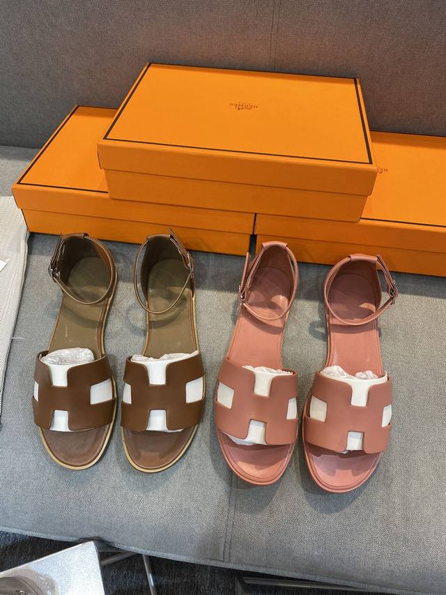 出厂： Hermes 爱马仕 夏季新款 H型一字带平底凉鞋 沙滩罗马鞋 码数：35-42