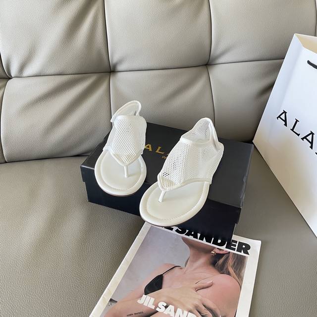 认准此版本： Alaia 阿莱亚 2025顶级专柜 新款限定 官网上新 全球首发 Alaia 阿莱亚 25Ss 渔网鞋 芭蕾鞋 Alaia 仙女鞋 Alaia美
