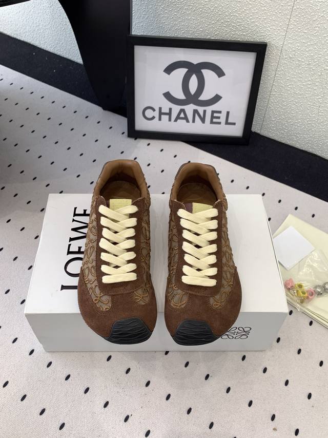 橙子出厂价P ，扣子配件+15 Loewe 罗意威二代Ballet Runner升级2.0给足界一些震撼，网纱透气芭蕾运动鞋阿甘鞋德训鞋情侣运动鞋 不对称鞋头造