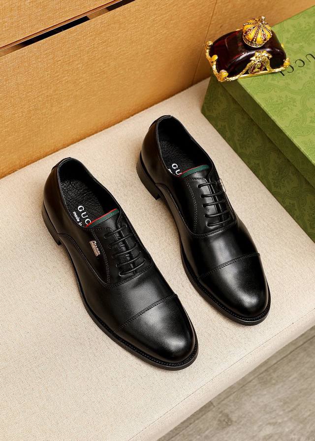 商品商标：Gucci 古驰 商务皮鞋 正码码数: 38-44 45.46订制 商品材料：精选 进口头层小牛皮鞋面，进口小染牛皮内里。强烈立体视觉效果，组合大底