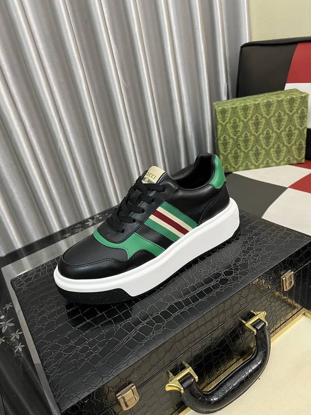 调工厂p价 男装男鞋 运动原单 古奇 Gucci 原单品质.～ 独特现代风运动鞋。休闲鞋潮男必备款 意大利进口原版品牌，进口原版皮，羊里 拒绝脱色磨脚 鞋底：原