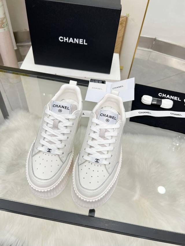 工厂p价 女装女鞋 运动原单 Chanel 25C春夏新款运动鞋 官网同步上 专柜断货王 各大博主社交日推款，这季新款简直闭眼入，上脚狂好看，率性的休闲运动风，