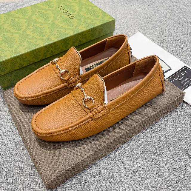 调工厂p价 男装男鞋 运动原单，古驰 Gucci ，官网新款+爆款，古驰1921年创立于佛罗伦萨，是全球奢侈品品牌之一，其独特的创意和革新风靡全球，古驰 永恒而