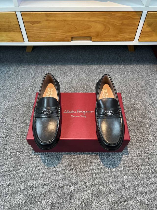 调工厂p价 男装男鞋 运动原单菲拉格慕Ferragamo男士精品皮鞋，鞋面进口牛皮，水染牛皮内里，真皮大底，标准码39-44 38.45定做不退不换