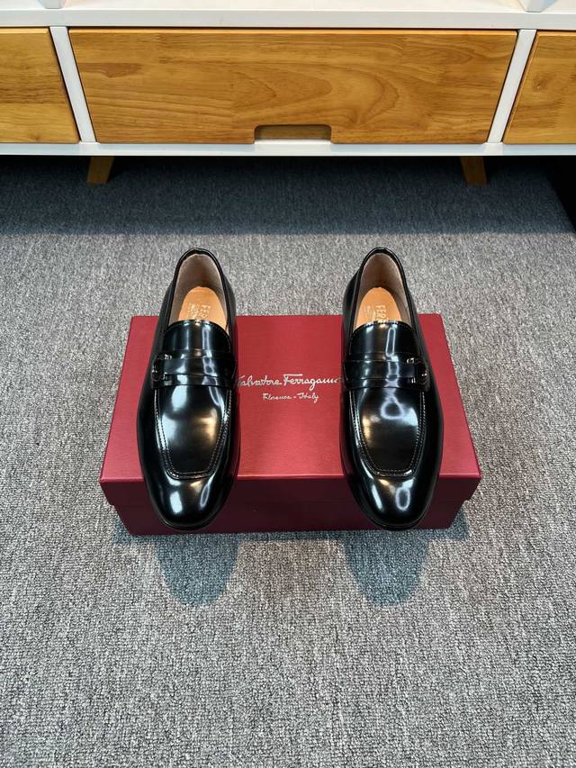 调工厂p价 男装男鞋 运动原单菲拉格慕Ferragamo男士精品皮鞋，鞋面进口开边珠牛皮，水染牛皮内里，真皮大底，标准码39-44 39.45定做不退不换