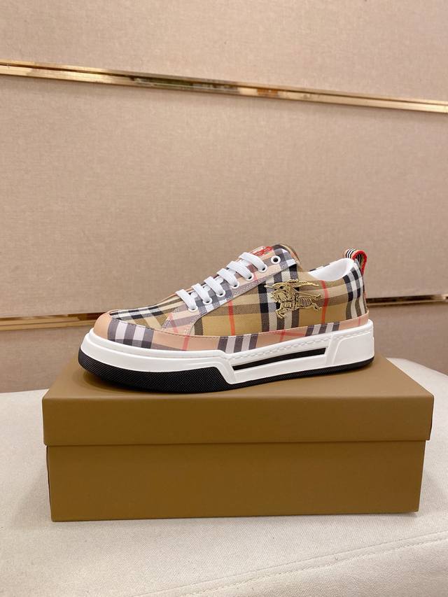 调工厂p价 男装男鞋 运动原单 专柜同步Burberry 巴宝莉 顶级代购同步发售正码数：38-44意大利进口头层牛皮配布料。全进口羊皮内里，鞋底：原厂特供原版