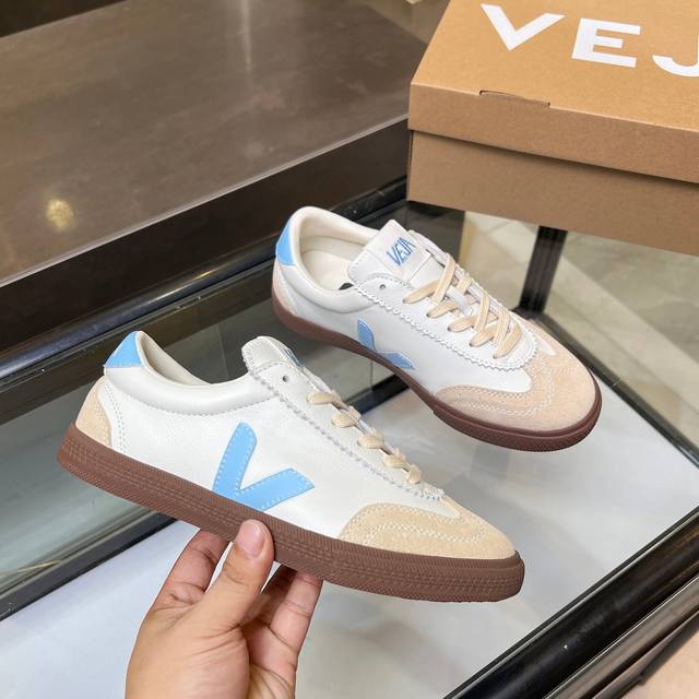 法国Veja 新款复古平跟厚底休闲运动鞋, 原版定制私模大底 面料:进口牛皮+牛反绒 内里：意大利进口帆布 大底：硫化防滑大底 码数：女款35-39 40定做不