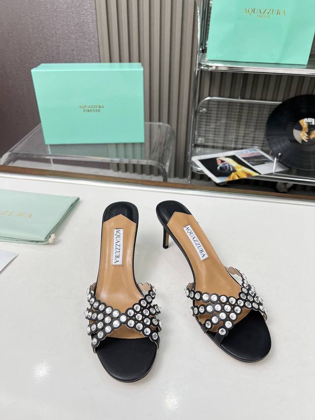 p橡胶底 真皮底 Q Aquazzura金菠萝全新水钻高跟鞋！大热水钻蹬上瞬间Gossip Girl的感觉上脚超级有气质 既简洁又时髦 太闪太美啦 美出出新高度