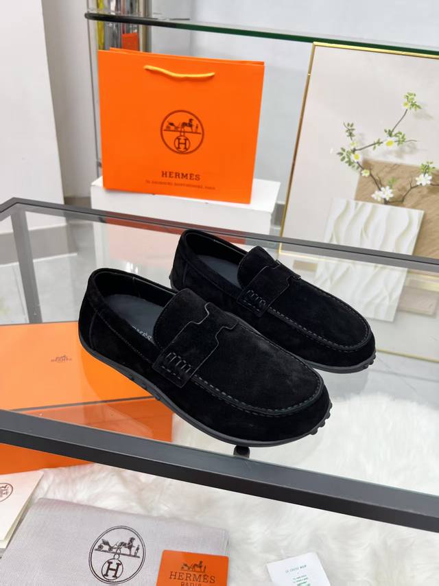 实价： HermèS经典款 ，版型做工材料升级。 Hermes市场最高版本纯手工鞋 顶级产品爱马仕拖鞋 新款原版一样， 师傅级纯手工打造 ！高端定制，独家产品，