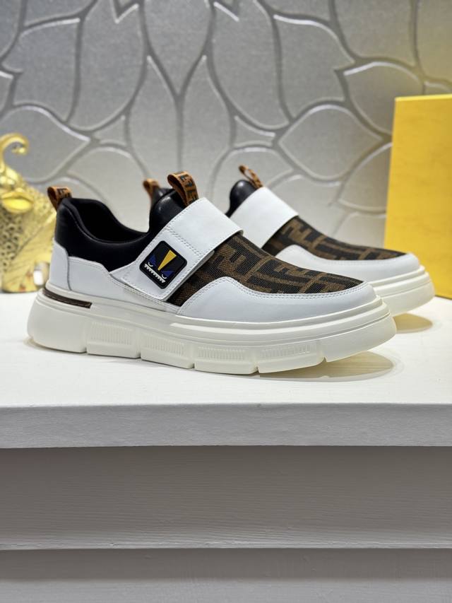 fendi* 原单品质 芬迪！顶级代购 男士专柜新款 原厂配置、意大利进口牛皮拼接原版面料 鞋底：原厂特供原版底超级舒适，原厂跟单货 高品质，3色可选，可随意进