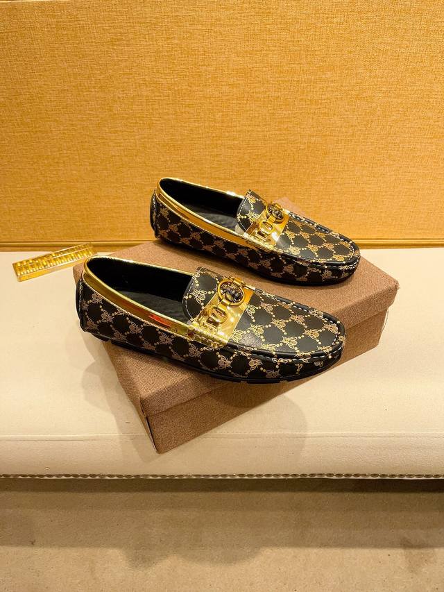 工厂p价 Gucci 古奇男士新款豆豆鞋上市 原单品质 官网1:1同步头层牛皮皮内里，完美造型顶级品质，橡胶耐磨大底，，鞋型饱满，立体感十足超级百搭 高档不失品