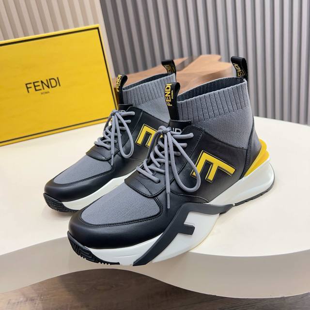 新品 Fen Di 芬迪 男生休闲运动鞋！顶级原版货 Match高帮运动鞋靴！顶级代购高端好货。原版进口小牛皮 反毛拼接 毛巾里 垫脚、原版大底！ Size：3