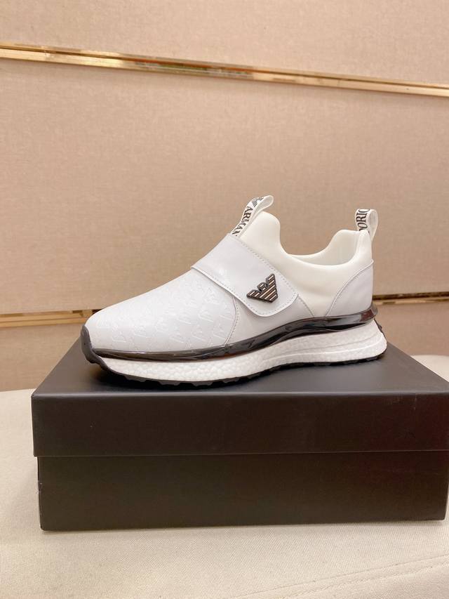 工厂p价 阿玛尼 Armani Exchange 最新春夏款休闲男鞋，欢迎1:1对比，爆单款香港专柜休闲鞋，专柜品质，支持验货，优质做工，鞋面采用意大利进口防水