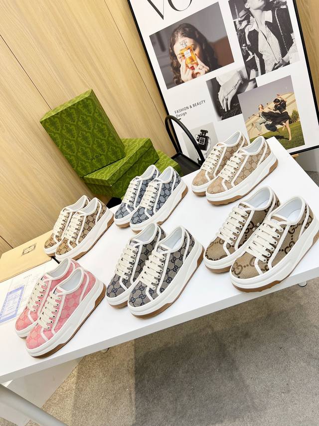 实价 Gucci低邦休闲运动鞋，顶级版本，一比一复刻，早春新款，打造属于完美的风格炸街款又酷又飒 C位时髦穿搭 ，经典鞋型+英伦拼色设计 超耐看，各种皮面拼接