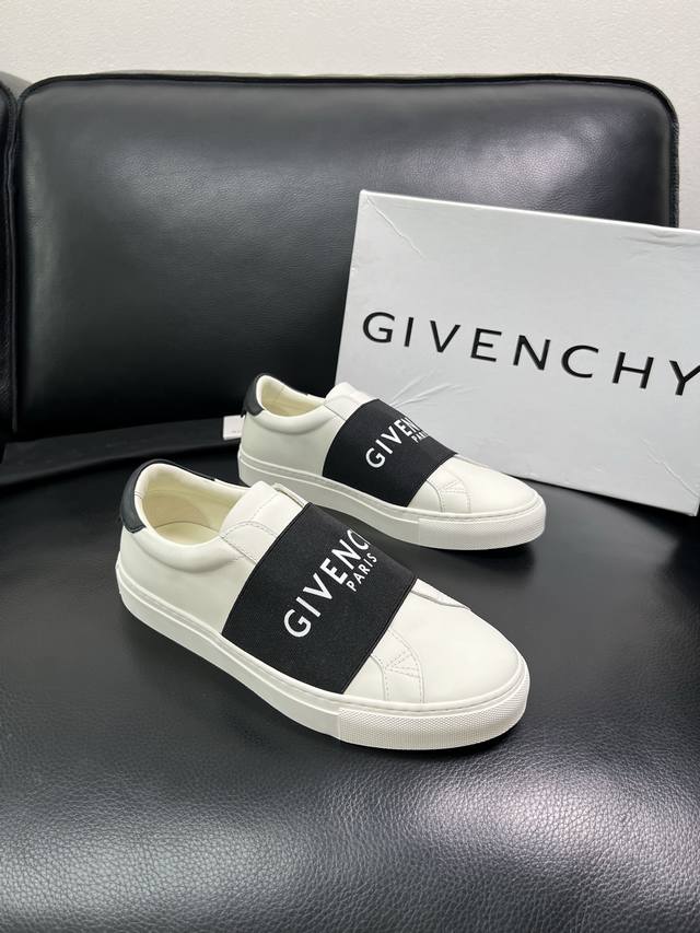 Givenchy 高品质 顶级工艺品 纪梵希 专柜同步原厂配置，意大利进口牛皮搭配网布面料，全鞋配件私模打造，柔软舒适网布内里垫，鞋底：原厂特供原版超级舒适，原