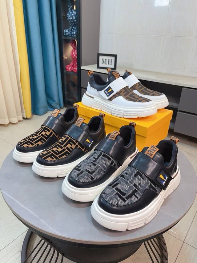 出厂价p Fendi 芬迪经典舒适男士，这款复杂的运动鞋是由柔软的小牛皮真皮内里原版超轻橡胶材质粗纹大底 这种独特的轻薄风格适合这个季节的随意而精致的感性，上脚