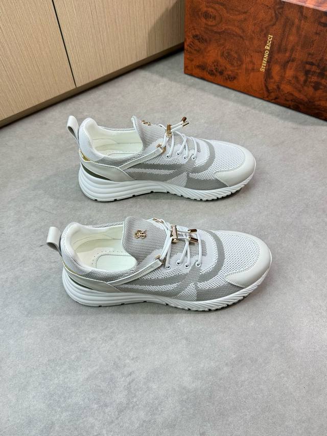 新款！原版品质Stefano Ricci 史蒂芬劳.尼治男士运动鞋，采用进口原版小牛皮，皮质柔软细腻，做工细节到位，鞋底原版设计，舒适度极好！尺码：39-44