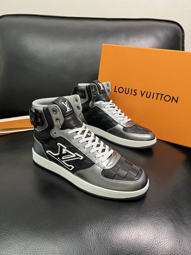 Lv 高品质 顶级工艺品 路易威登，专柜同步，鞋面意大利进口，高品质拼接缤纷色彩复杂工艺品，进口水染牛皮垫网里柔软舒适，鞋底：原厂特供原版底，Tpu独家活动成型