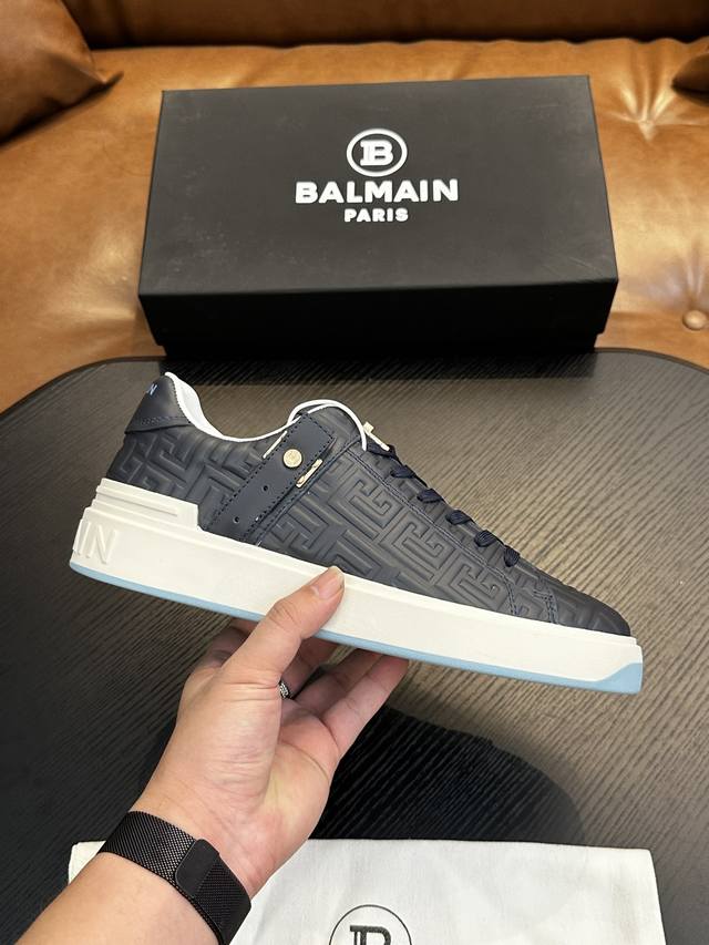 调工厂p价 男装男鞋 运动原单 Balmain巴尔曼B-Skate运动鞋 B-Skate 多材质拼接撞色运动鞋 ，鞋面饰有黑色鞋带，皮革拼接鞋舌点缀 Balma